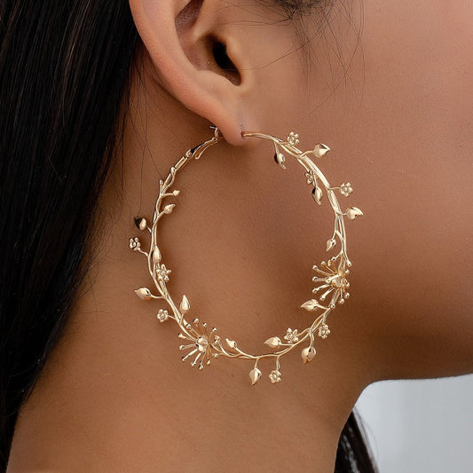 Oversized Earrings, Exaggerated Flowers, Branches and Leaves, Large Golden Rings, Sweet, Cool, Fashionable and Elegant Earrings