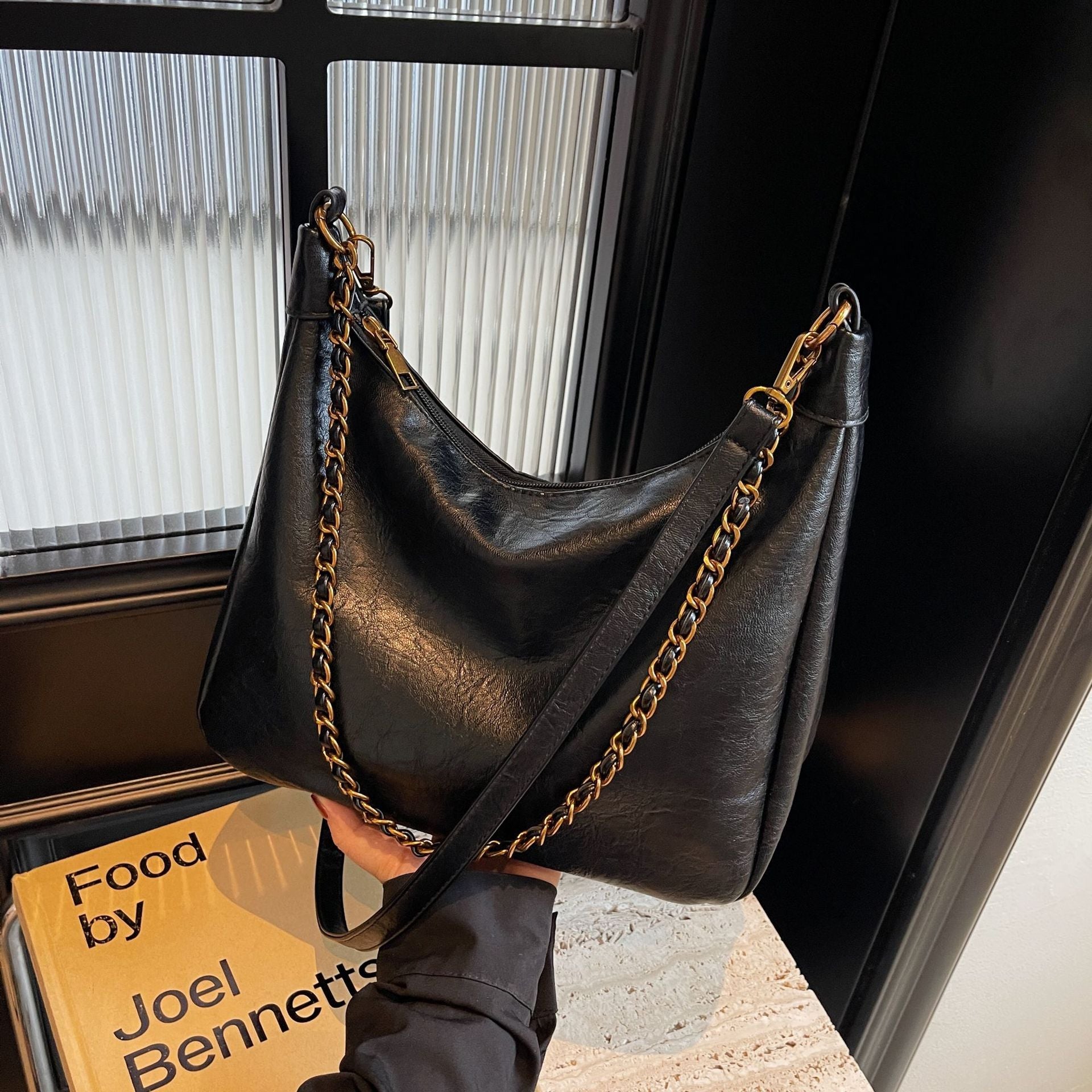 Soft Surface Retro Large-capacity Bag, Women's Single-shoulder Underarm Bag, Commuter Quality Crossbody Bag