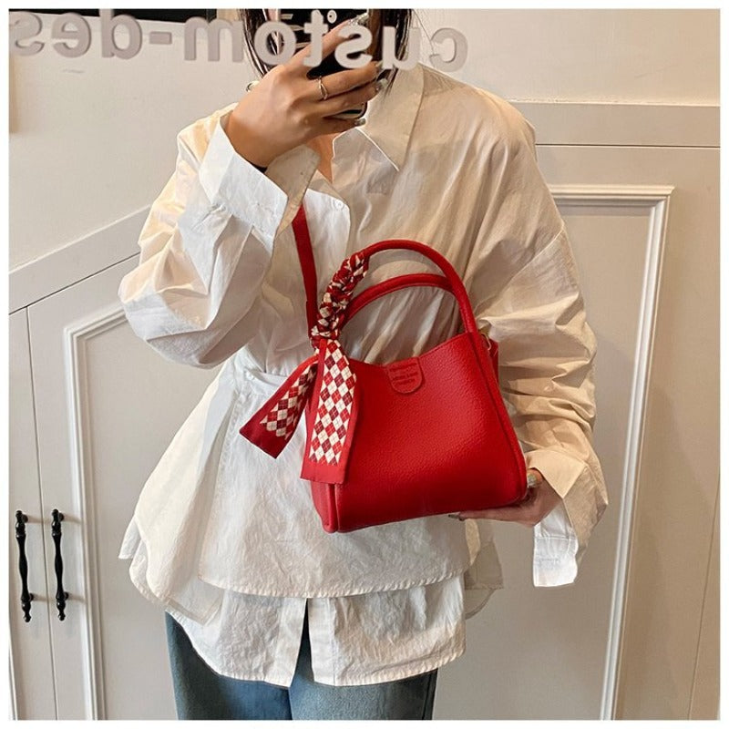 Retro and Simple Handbag, A New High-end Soft Leather Single-shoulder Bucket Bag for Women