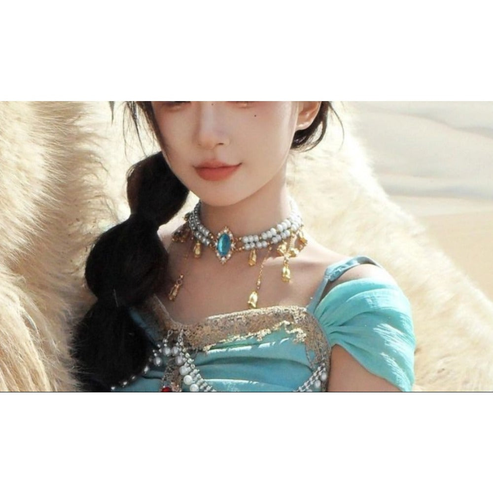 Retro Court-style Pearl and Flower Necklace