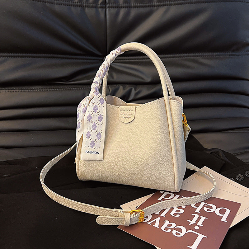Retro and Simple Handbag, A New High-end Soft Leather Single-shoulder Bucket Bag for Women