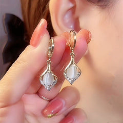 New Angel Tears High-end Ear Hook Design Teardrop-shaped Cat's Eye Stone Earrings for Women
