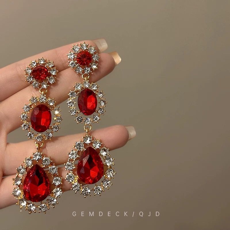 Court-style Heavy Waterdrop Ear Studs, Best-selling Earrings, Exaggerated Feminine Charm, High-end and Affordable Luxury
