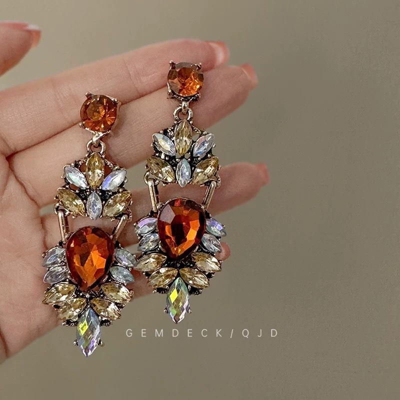 Court-style Heavy Waterdrop Ear Studs, Best-selling Earrings, Exaggerated Feminine Charm, High-end and Affordable Luxury