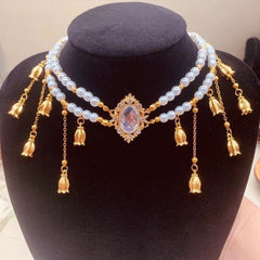 Retro Court-style Pearl and Flower Necklace