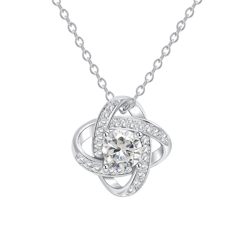 Eternal Heart Collarbone Chain for Women, High-end Design Sense Rotating Lucky Four-leaf Clover Necklace