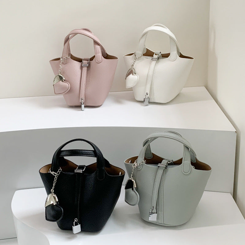 Versatile Bucket Bag, Simple and Trendy Chain Commuting Single-shoulder Crossbody Bag