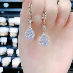 Shiny and Exquisite Water Drop Earrings, Crystal Earrings, High-end, Fashionable and Versatile Earrings