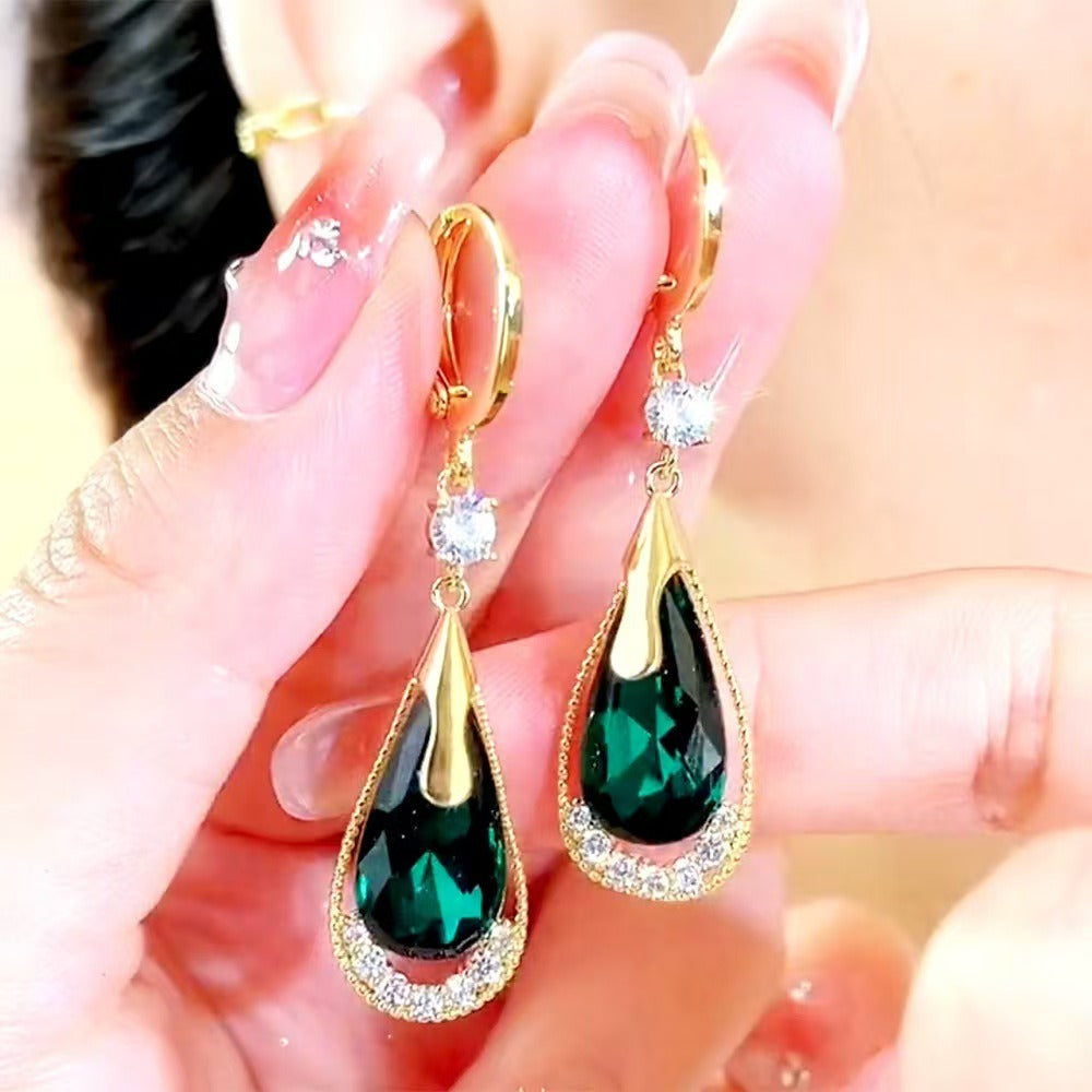 Purple Crystal Teardrop-shaped, Elegant, Exquisite, High-end, Simple, Fashionable and Grand Earrings